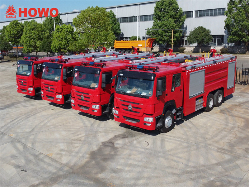 Cliente nigeriano compra 4 unidades do caminhão de bombeiros de espuma HOWO 6x4