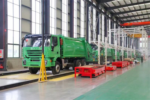 Garbage compactor truck factory