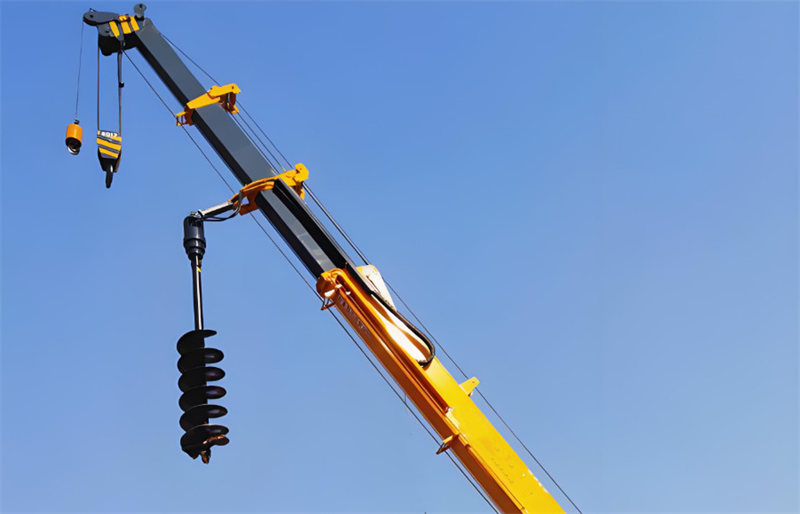 Howo 8×4 Telescopic Boom Crane Truck