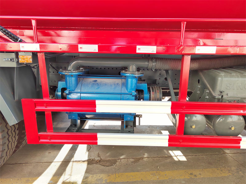 HOWO sewage suction truck with MORO pump