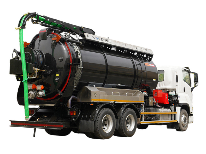 Rear view of HOWO 6x4 sewage jetter truck